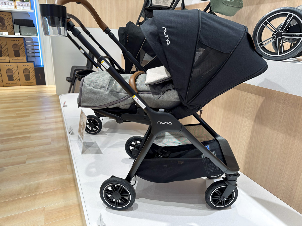 nuna triv ヌナ　トリヴ　高級ベビーカー　両対面式koh211のベビー用品部屋