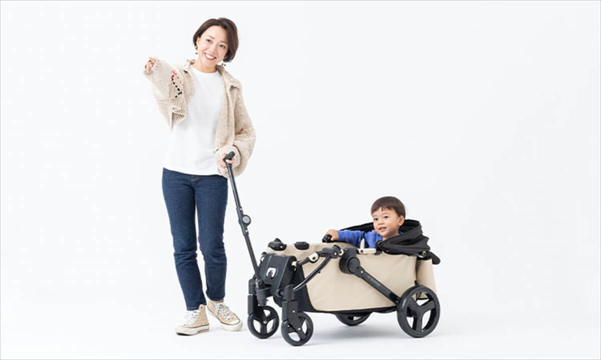 「荷物と子供を運ぶ」ためのベビーカーが玩具メーカーから発売。その名は『GO CARGO(ゴー・カーゴ)』